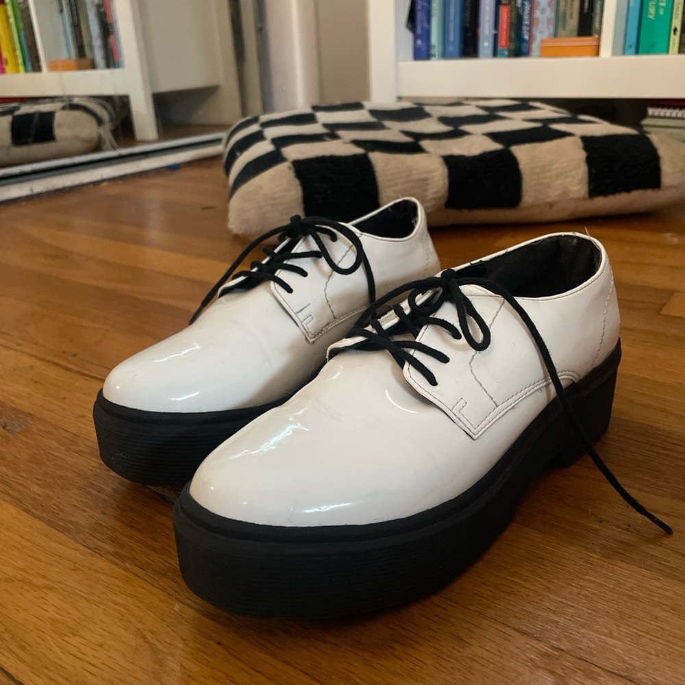White Platform High Gloss Oxford Shoes